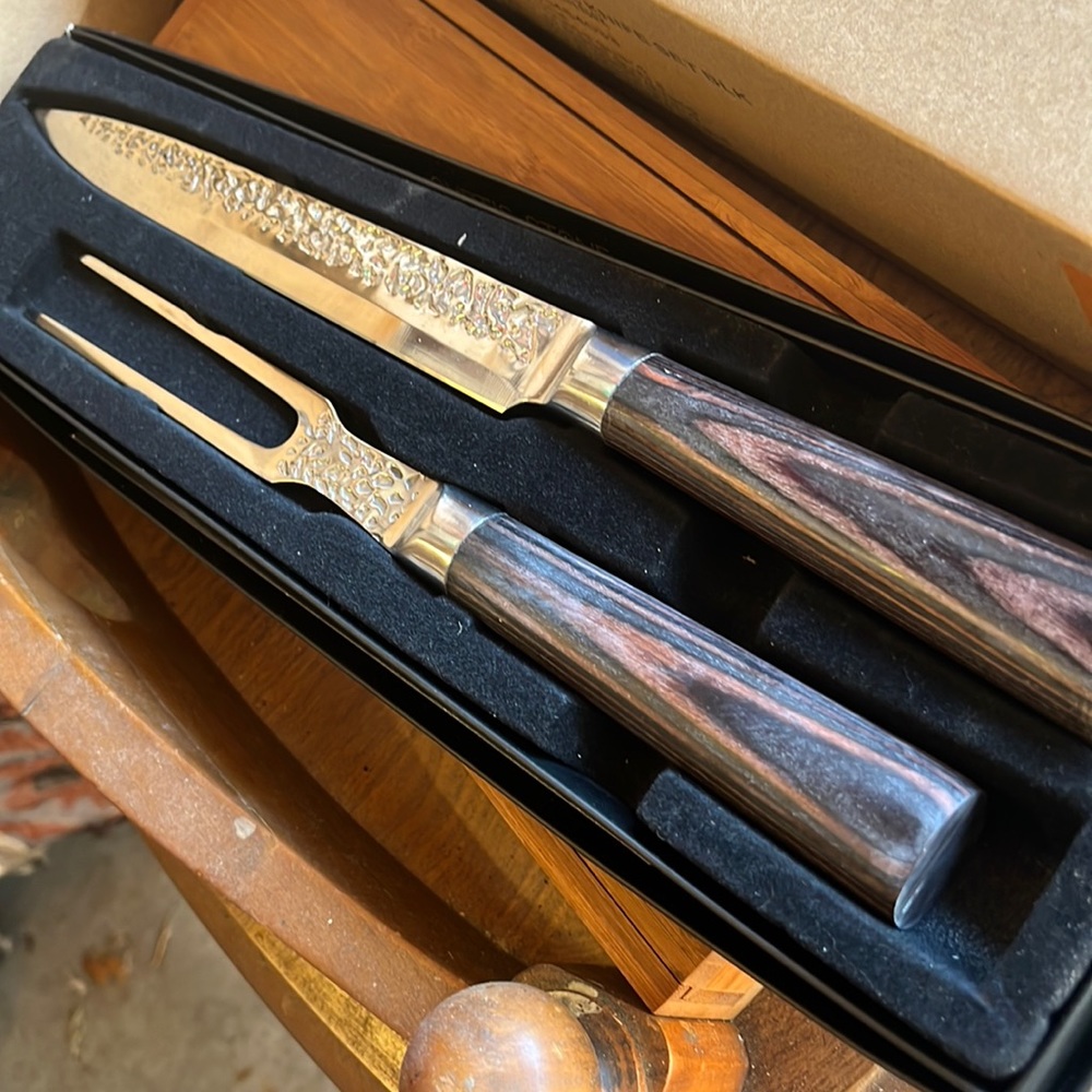 Curtis Stone Carving Cutlery